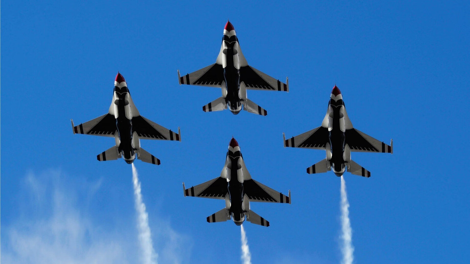 开云体育登录-“费尔南多·比亚尔巴的领导力与进攻技巧，助力美洲狮队突破极限”