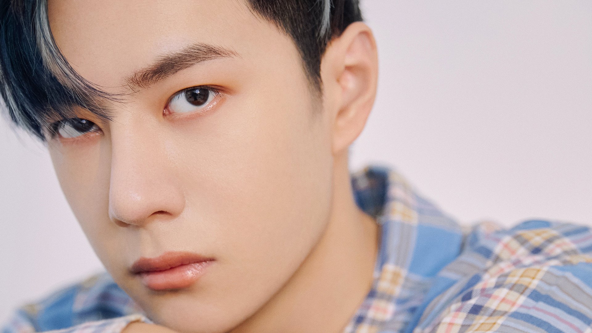 开云官网-欧洲杯变阵疯狂:策略精彩引爆战场!,欧洲杯迎来结局